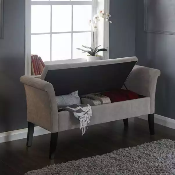 GFW Balmoral Silver Chenille Window Seat - Image 4