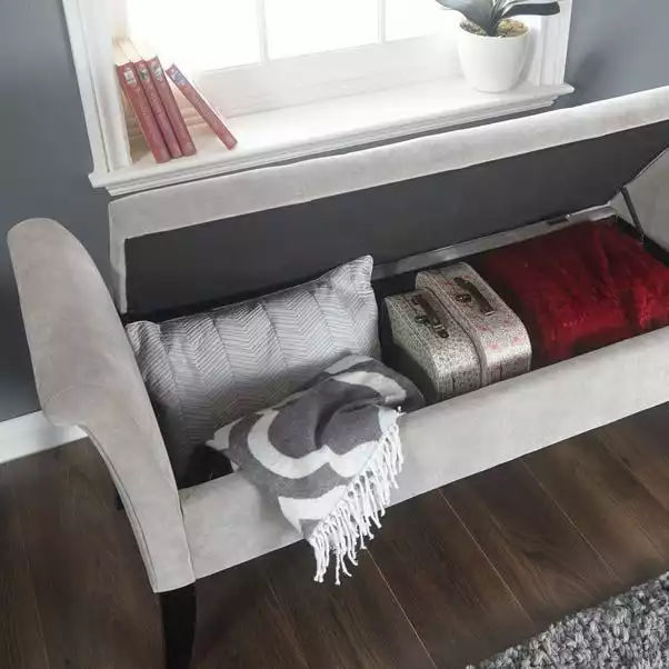 GFW Balmoral Silver Chenille Window Seat - Image 5