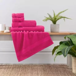 Dunelm Fuchsia Egyptian Cotton Towel