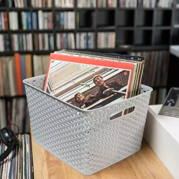 Curver 18L Grey Basket - Image 2