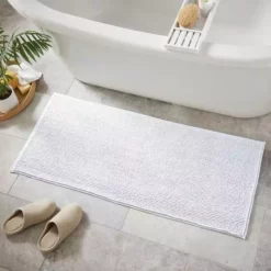 Dunelm White Mini Bobble Bath Runner